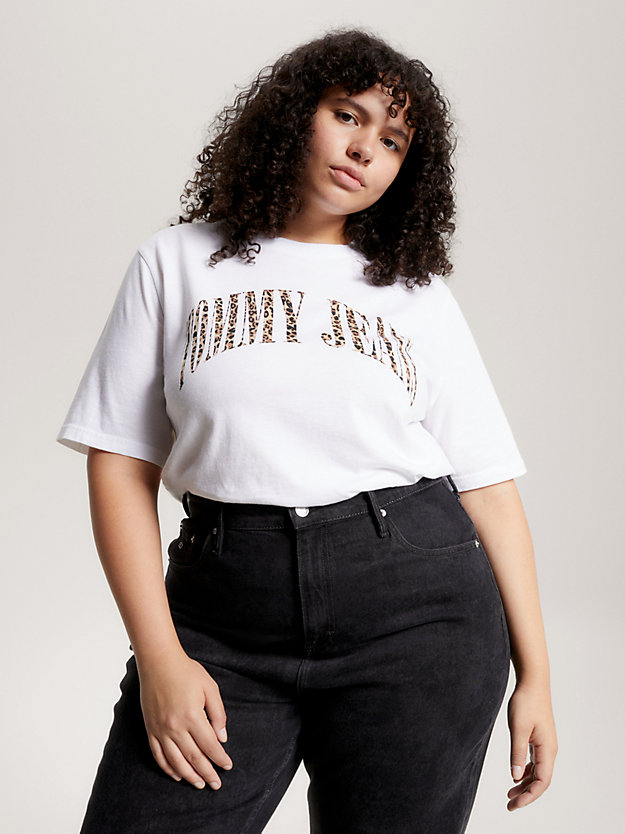 Curve Leopard Logo Faded Classic Fit T-Shirt | White | Tommy Hilfiger