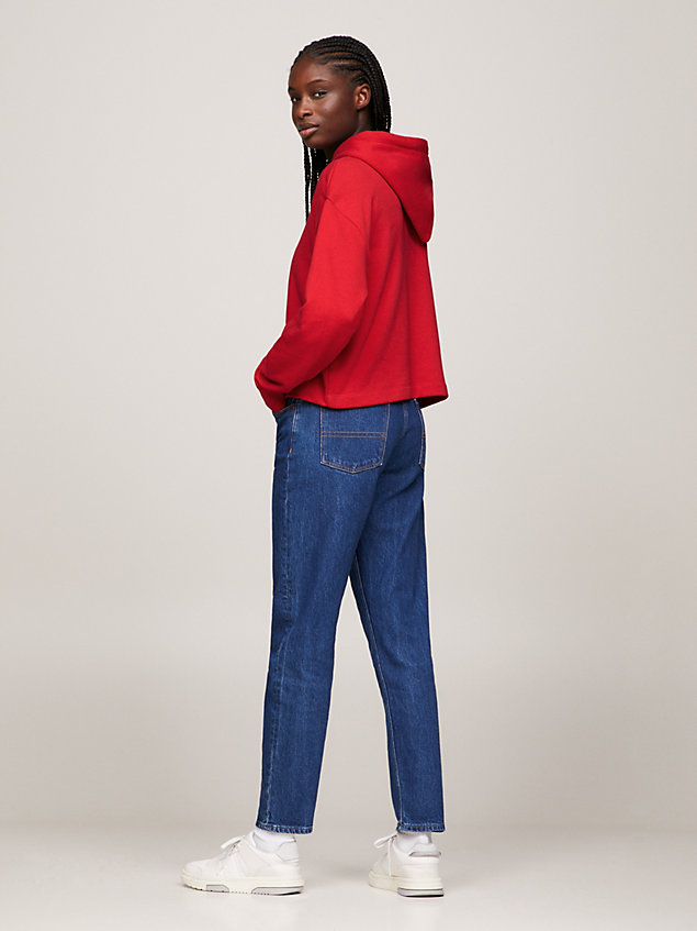 red bluza z kapturem essential o skróconym kroju dla kobiety - tommy jeans