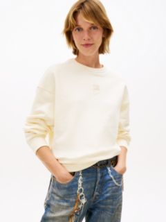 Tommy Badge Boxy Fleece Sweatshirt — Beige 1