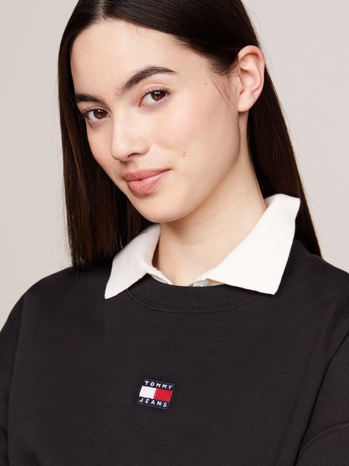 Tommy Badge Boxy Fleece Sweatshirt — Black