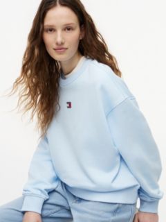 Tommy Badge Boxy Fleece Sweatshirt — Blue 3