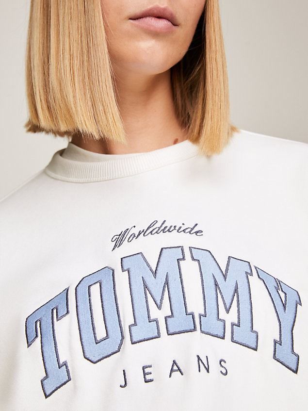 white varsity relaxed fit sweatshirt met logo voor dames - tommy jeans