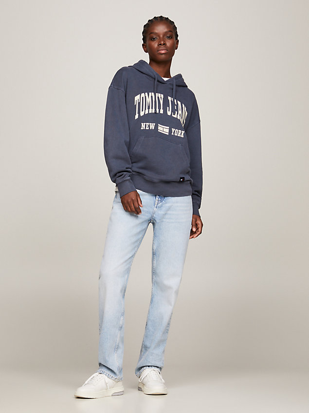 blue varsity relaxed fit hoodie mit washed-effekt für damen - tommy jeans
