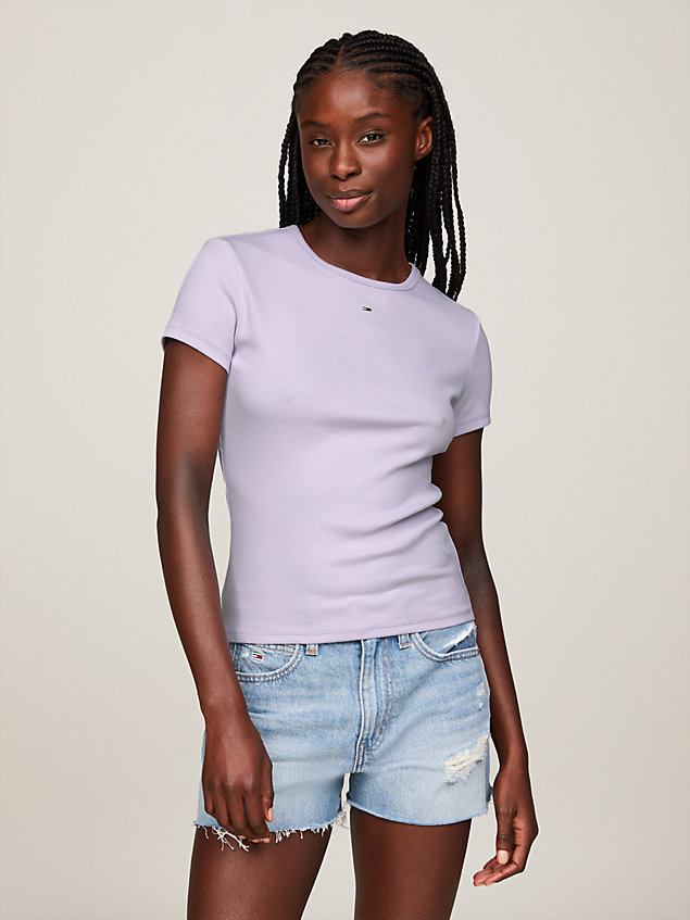 purple essential slim fit rippstrick-t-shirt für damen - tommy jeans