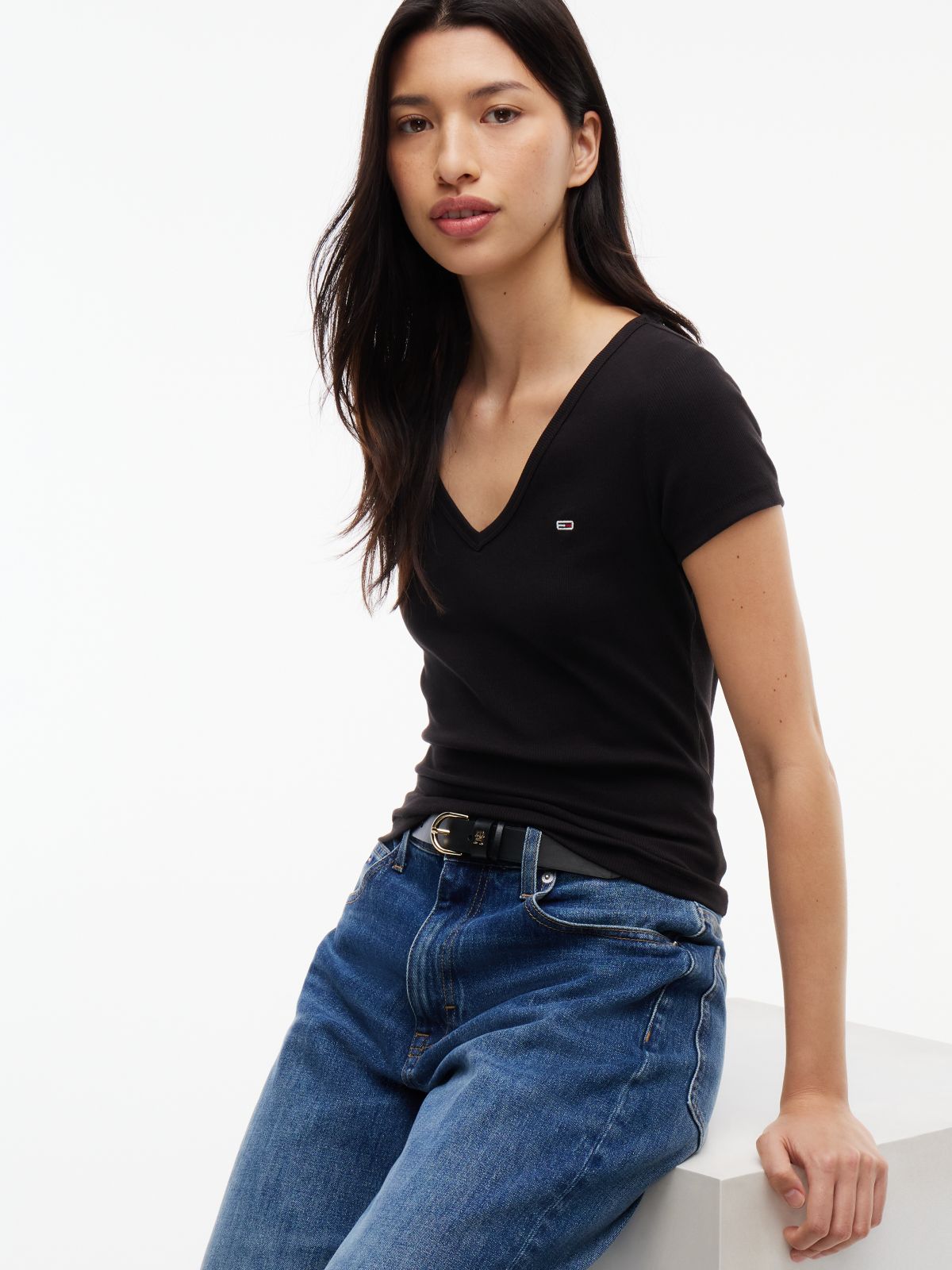Essential V-Neck Slim Fit T-Shirt — Black