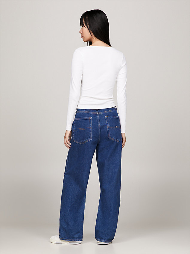 white prążkowany longsleeve o wąskim kroju dla kobiety - tommy jeans