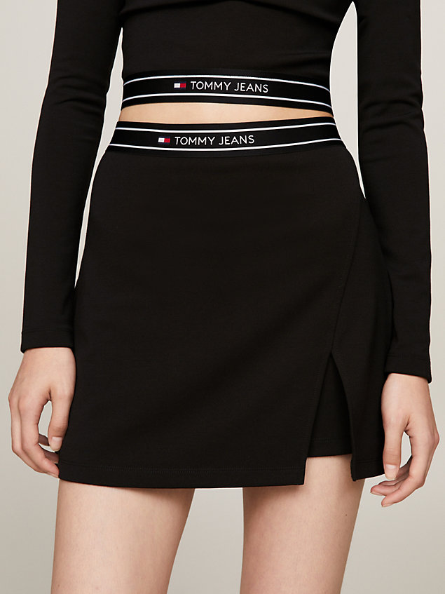 black mini-skort mit logo-taillenbund für damen - tommy jeans
