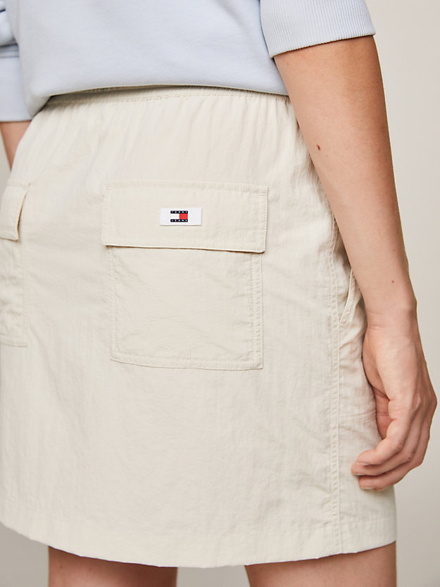 beige minirok met logo en trekkoord voor dames - tommy jeans