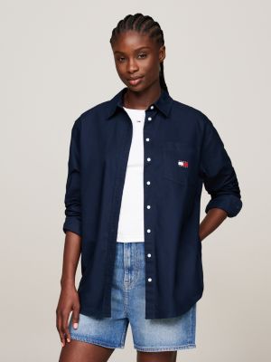 camicia boyfriend fit con distintivo blu da donne tommy jeans