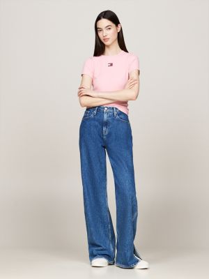 camiseta slim acanalada con parche de tommy rosa de mujeres tommy jeans