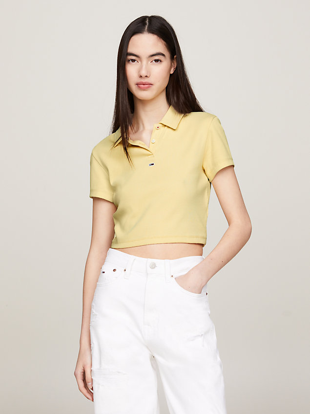 yellow krótka prążkowana koszulka polo essential dla kobiety - tommy jeans