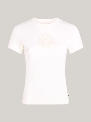 camiseta explorer con logo universitario blanco de mujeres tommy jeans