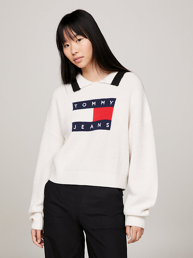 white flag badge boxy cropped jumper for women tommy jeans
