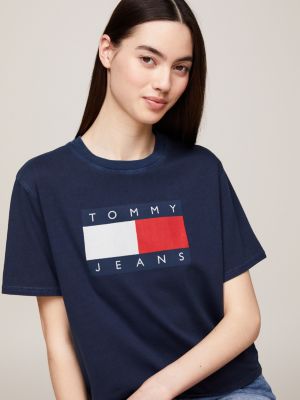 t-shirt boxy à badge drapeau bleu pour femmes tommy jeans