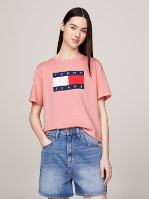 pink flag badge boxy fit t-shirt for women tommy jeans