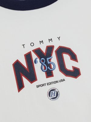 t-shirt crop tj x game day slim fit bianco da donne tommy jeans