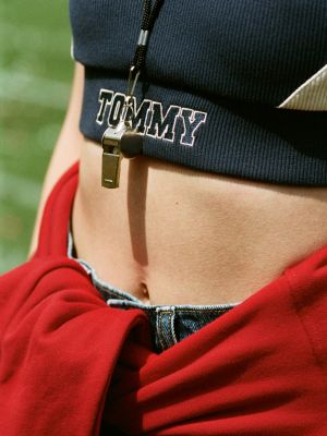 blauw tj x game day fitted cycle crop top voor dames - tommy jeans