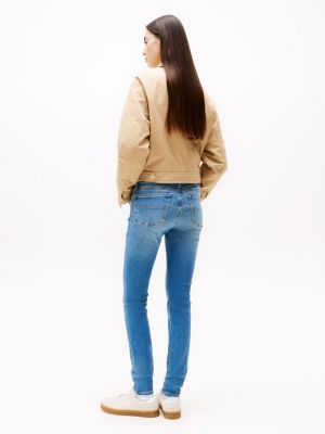 vaqueros sophie ceñidos de talle bajo denim de mujeres tommy jeans