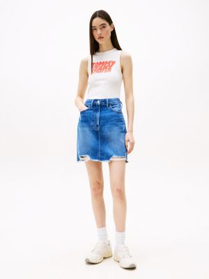 blauw mom fit minirok van distressed denim voor dames - tommy jeans