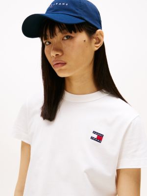 t-shirt tommy badge à col ras-du-cou blanc pour femmes tommy jeans
