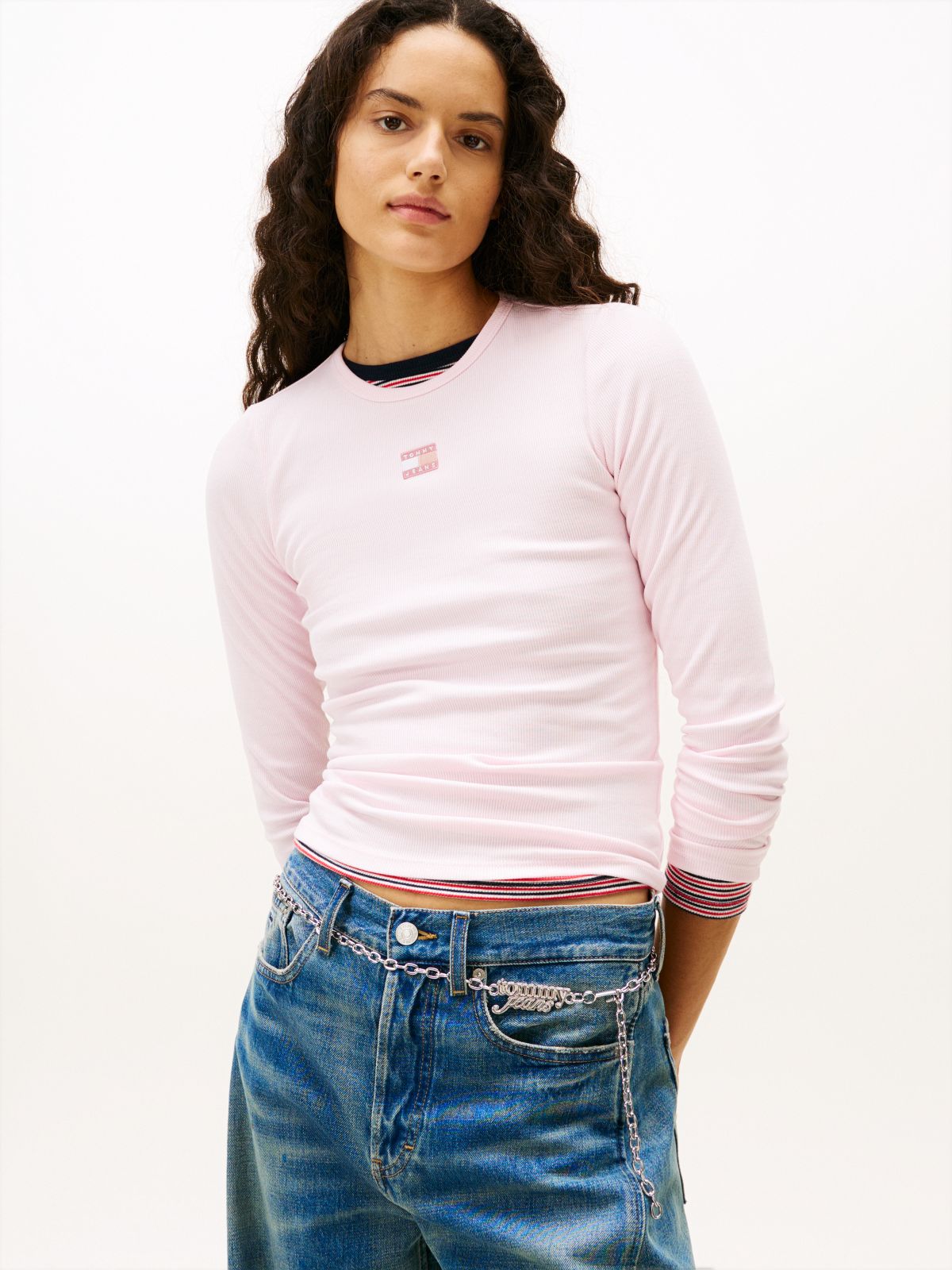 Tommy Badge Slim Long Sleeve T-Shirt — Pink