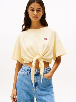 t-shirt crop con nodo e distintivo yellow da donne tommy jeans