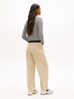 Slim Crew Neck Cardigan — Black 4