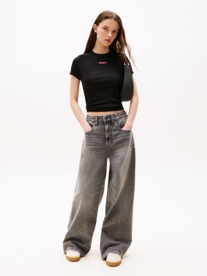 t-shirt ajusté à logo noir pour femmes tommy jeans