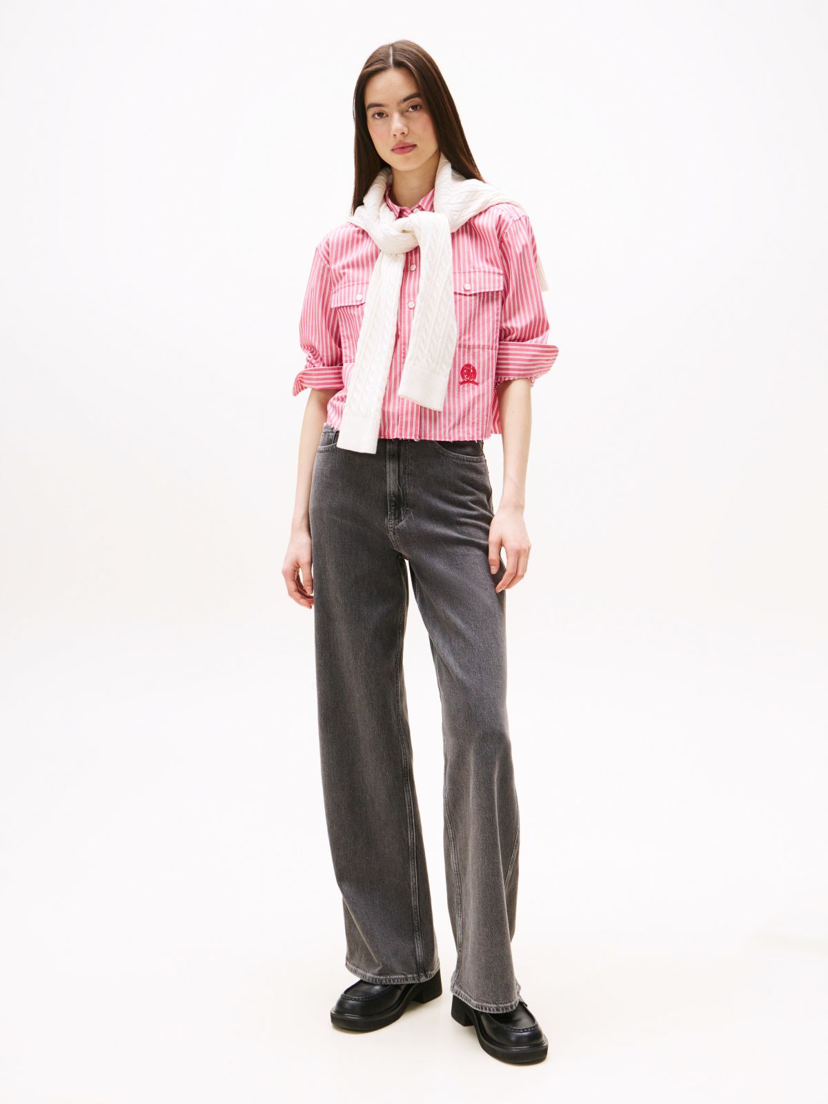 Crest Embroidery Relaxed Fit Cropped Shirt — Pink