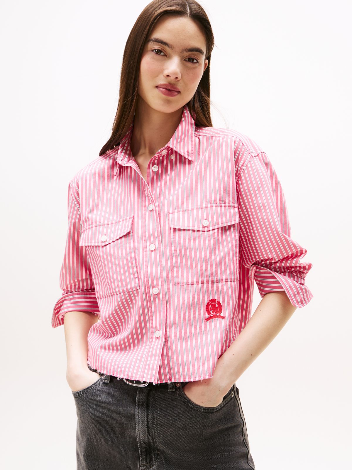 Crest Embroidery Relaxed Fit Cropped Shirt — Pink