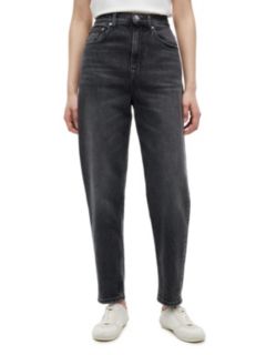 Ultra High Rise Tapered Mom Jeans — Black 2