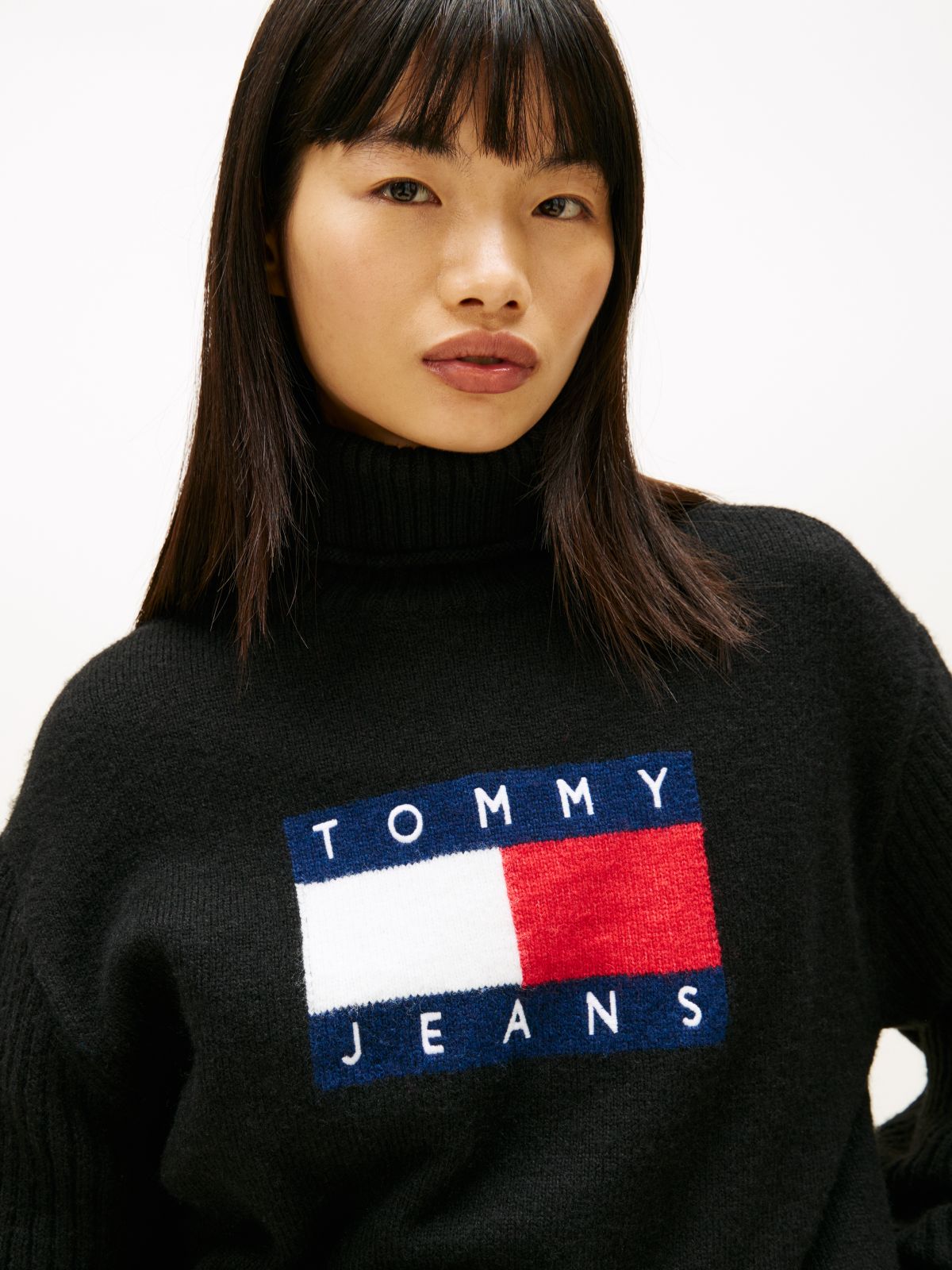 Tommy Flag Intarsia Relaxed Turtleneck Jumper — Black