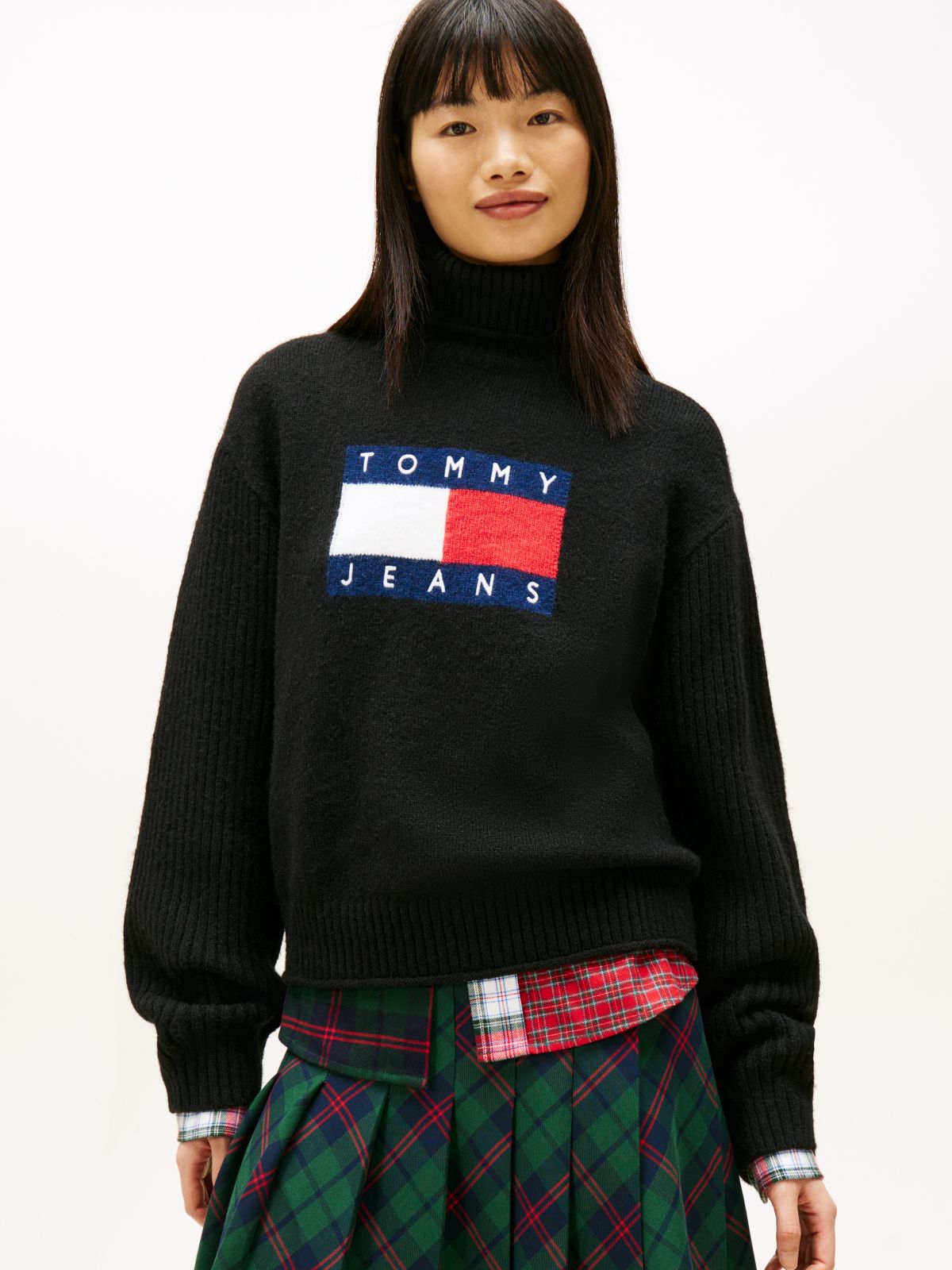 Tommy Flag Intarsia Relaxed Turtleneck Jumper — Black