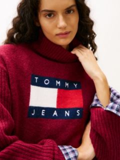 Tommy Flag Intarsia Relaxed Turtleneck Jumper — Red 2