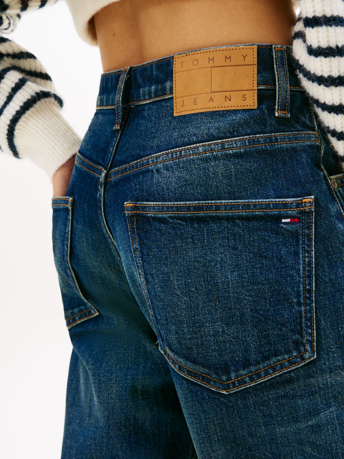 Mia Mid Rise Relaxed Straight Jeans — Blue
