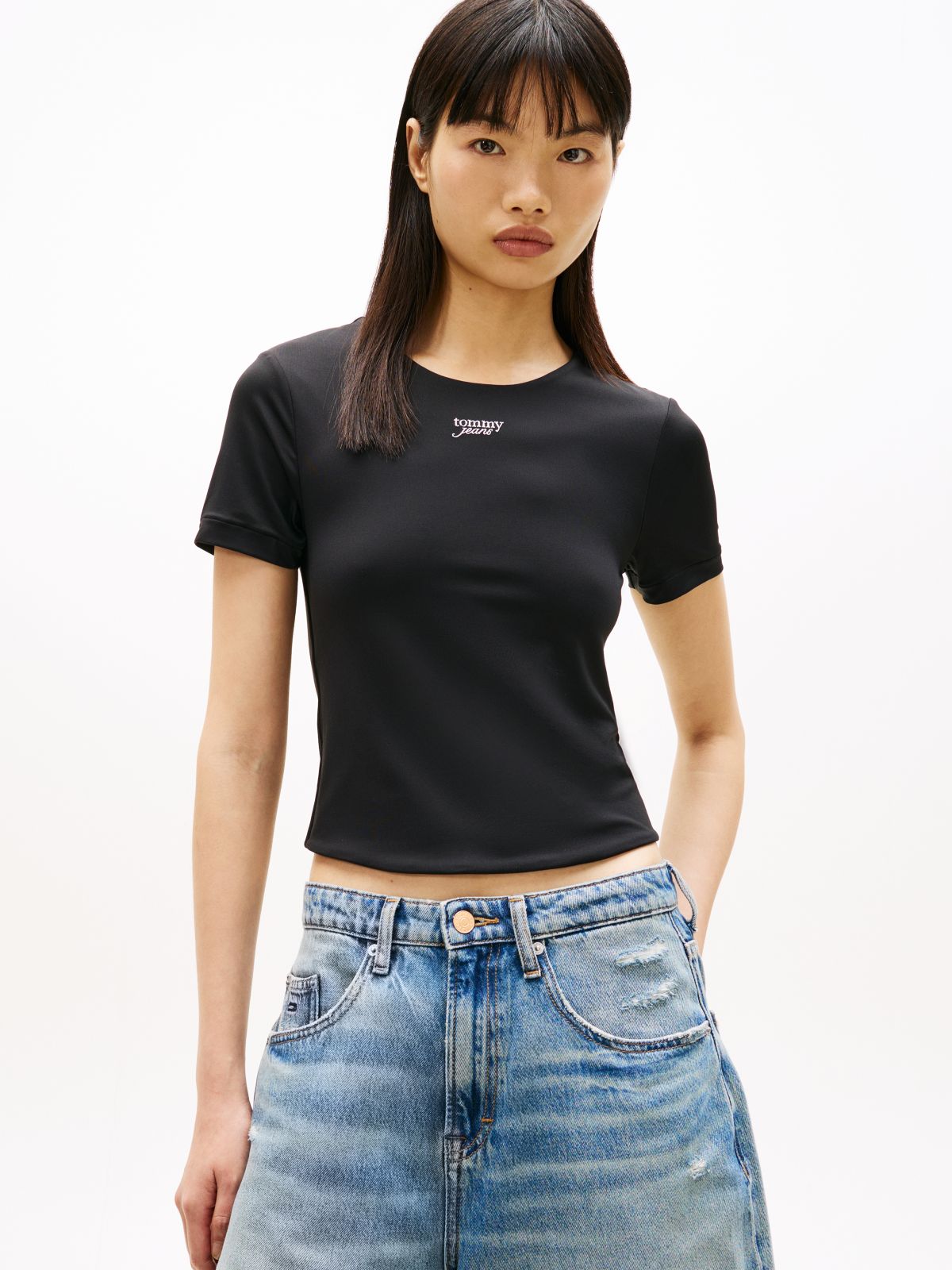 Athleisure Metal Logo Slim T-Shirt — Black