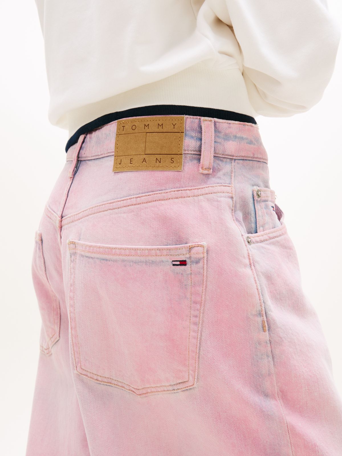 Charlie Mid Rise Loose Jeans — Pink