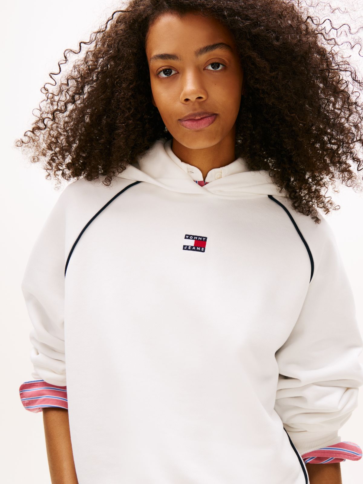 Tommy Badge Piping Relaxed Hoody — White