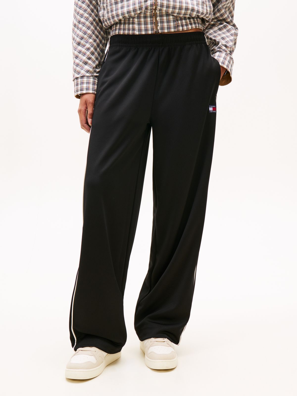 Tommy Badge Interlock Knit Relaxed Joggers — Black