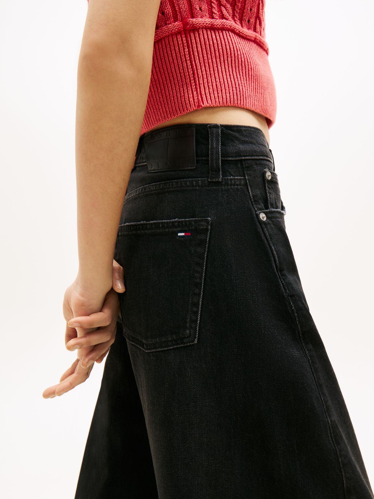 Ella High Rise Barrel Twisted Seam Black Jeans — Black