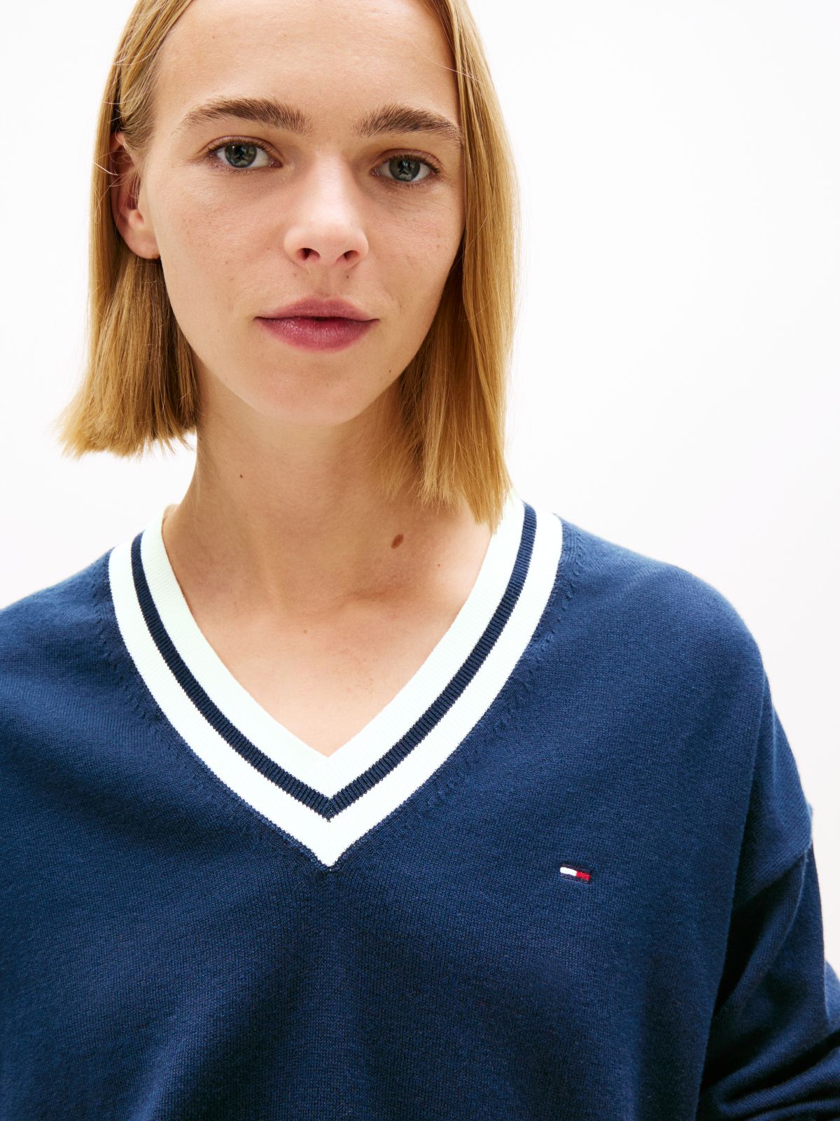 Relaxed Tipped V-Neck Jumper — Blue