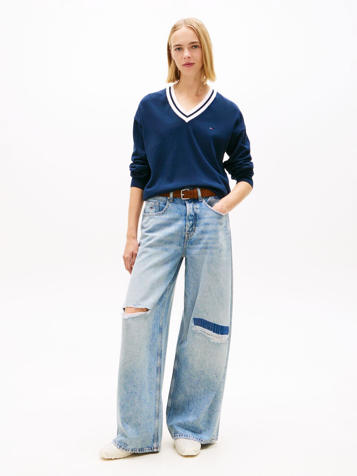Relaxed Tipped V-Neck Jumper — Blue
