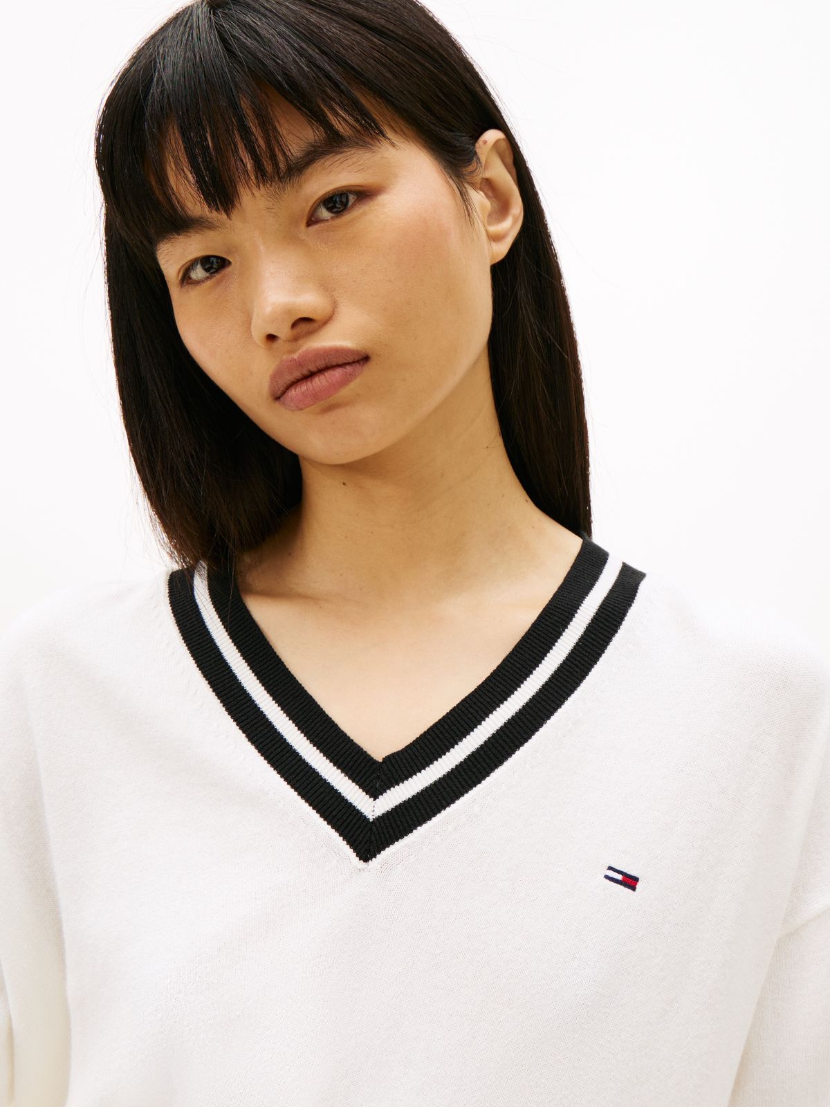 Relaxed Tipped V-Neck Jumper — White