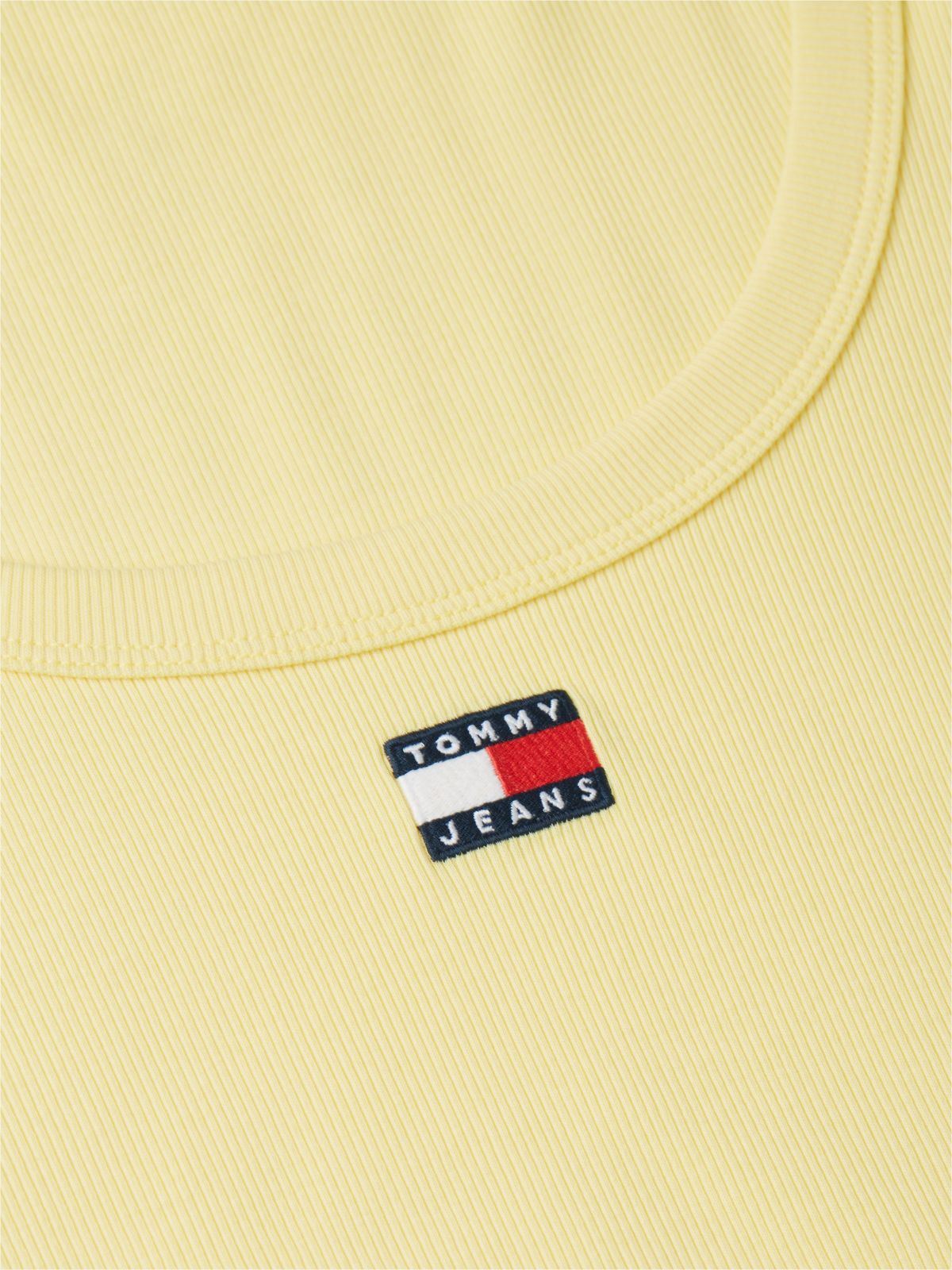 Tommy Badge Scoop Neck Slim T-Shirt — Yellow