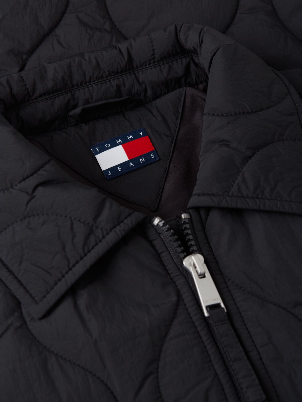 Water Repellent Quilted Relaxed Jacket — Black
