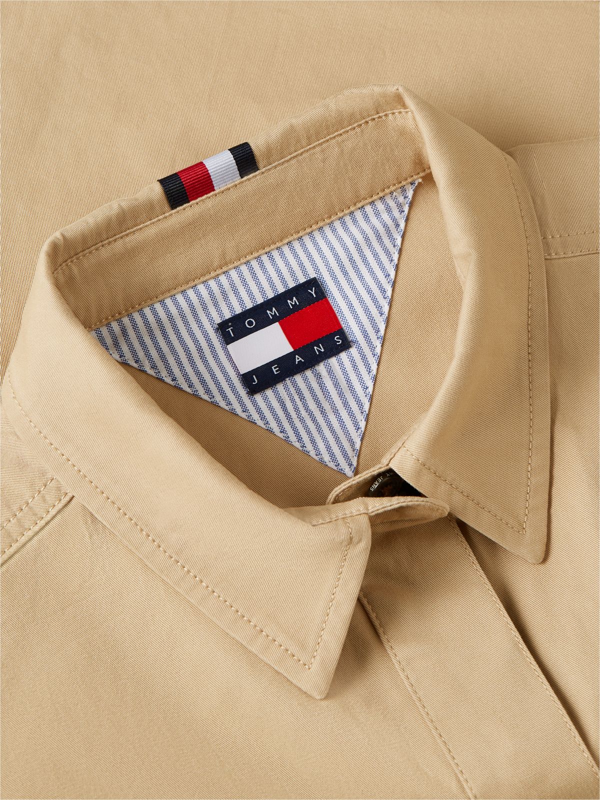 Relaxed Fit Crest Embroidery Cropped Shirt — Beige