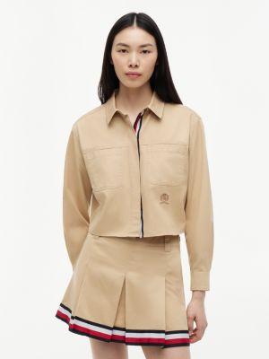 beige relaxed cropped fit shirt mit wappen-stickerei für damen - tommy jeans