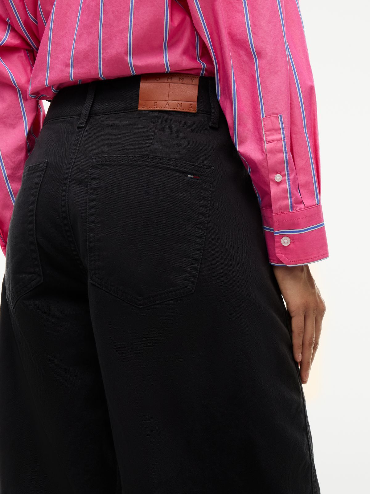 Twill Mid Rise Barrel Trousers — Black