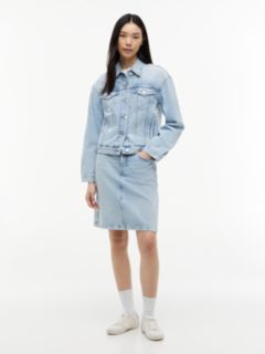 Vintage Relaxed Denim Trucker Jacket — Blue 2