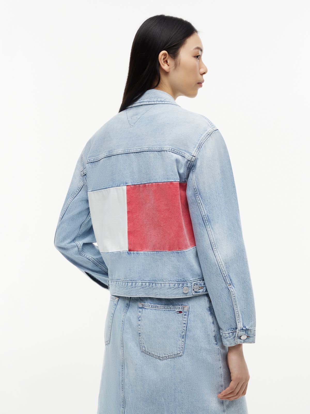 Vintage Relaxed Denim Trucker Jacket — Blue